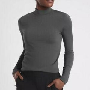 NWT Athleta Renew Mock Neck Top Sz XS Deep Green